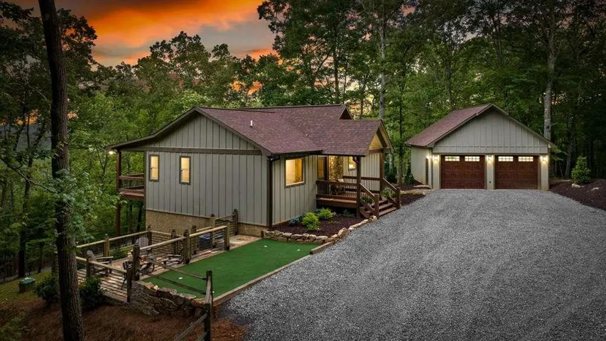 241 Wolf Creek Mountain Road, Mineral Bluff, Georgia 30559