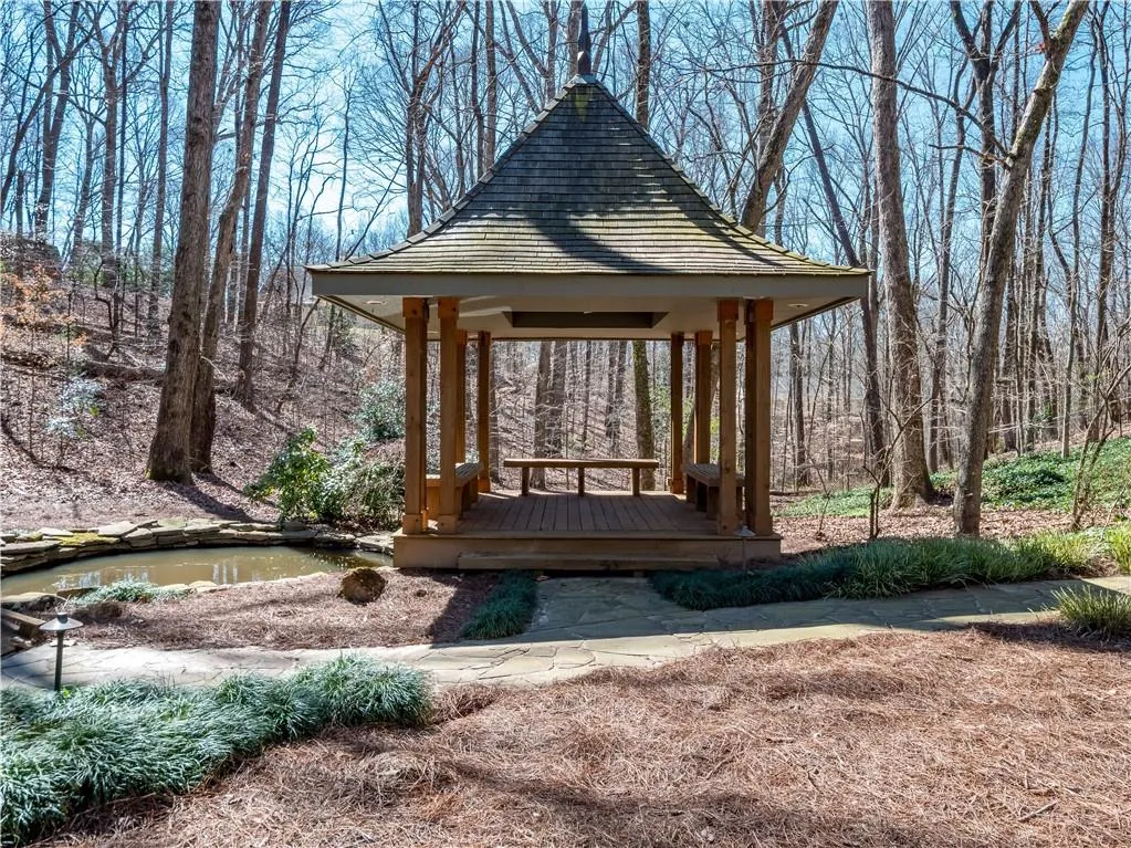 1240 Heards Ferry Road, Atlanta, Georgia 30328, 4 Bedrooms Bedrooms, ,3 BathroomsBathrooms,Residential,Sold,1240 Heards Ferry Road,6587732