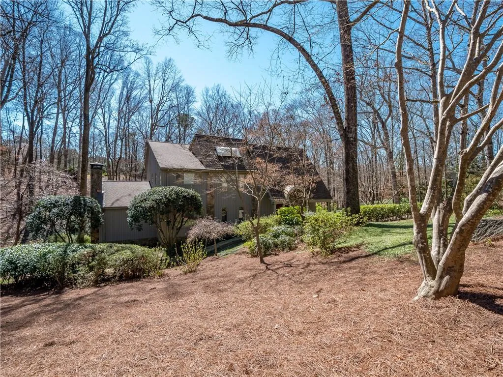 1240 Heards Ferry Road, Atlanta, Georgia 30328, 4 Bedrooms Bedrooms, ,3 BathroomsBathrooms,Residential,Sold,1240 Heards Ferry Road,6587732