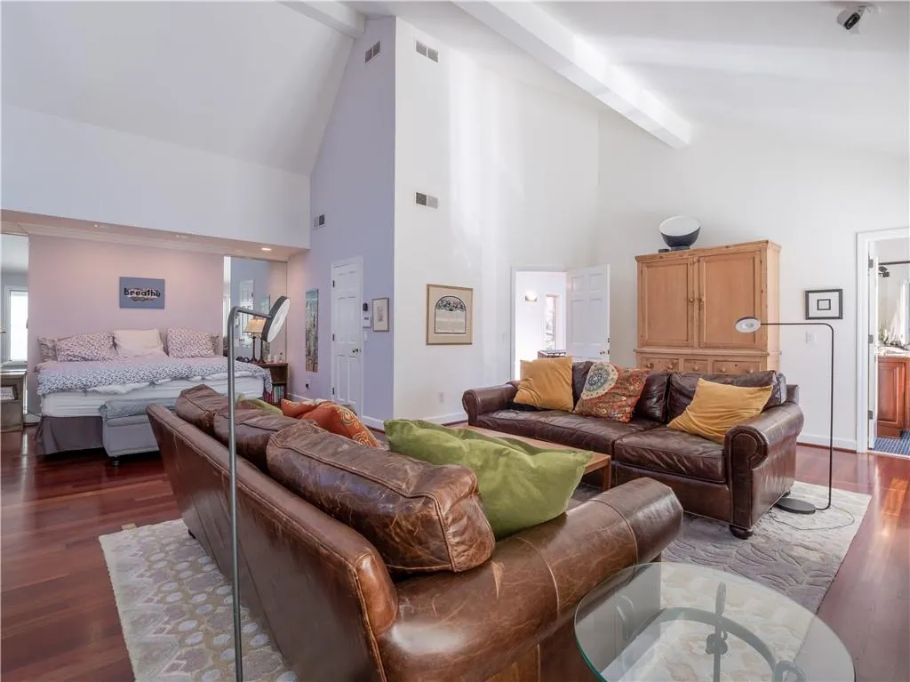 1240 Heards Ferry Road, Atlanta, Georgia 30328, 4 Bedrooms Bedrooms, ,3 BathroomsBathrooms,Residential,Sold,1240 Heards Ferry Road,6587732
