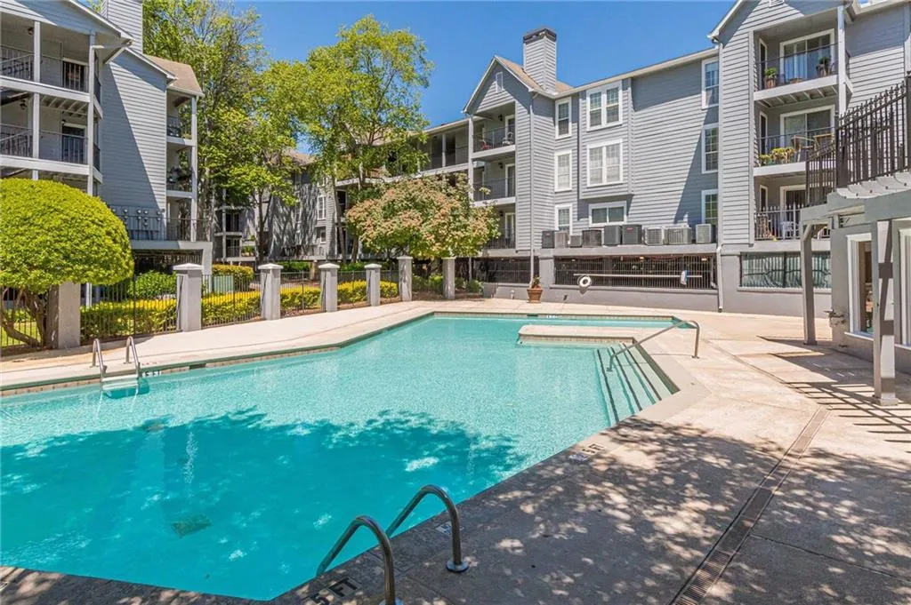 639 Granville Court, Sandy Springs, Georgia 30328, 2 Bedrooms Bedrooms, ,2 BathroomsBathrooms,Residential,Sold,639 Granville Court,7237683