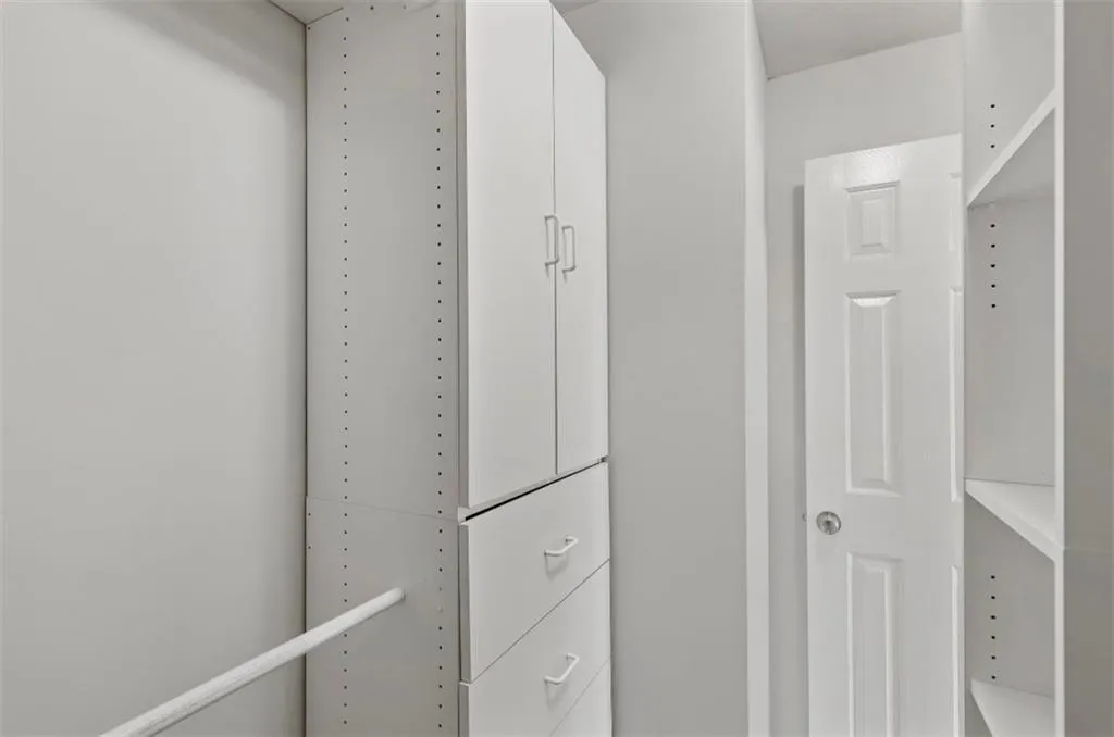 639 Granville Court, Sandy Springs, Georgia 30328, 2 Bedrooms Bedrooms, ,2 BathroomsBathrooms,Residential,Sold,639 Granville Court,7237683