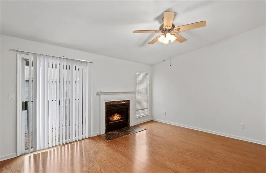 639 Granville Court, Sandy Springs, Georgia 30328, 2 Bedrooms Bedrooms, ,2 BathroomsBathrooms,Residential,Sold,639 Granville Court,7237683