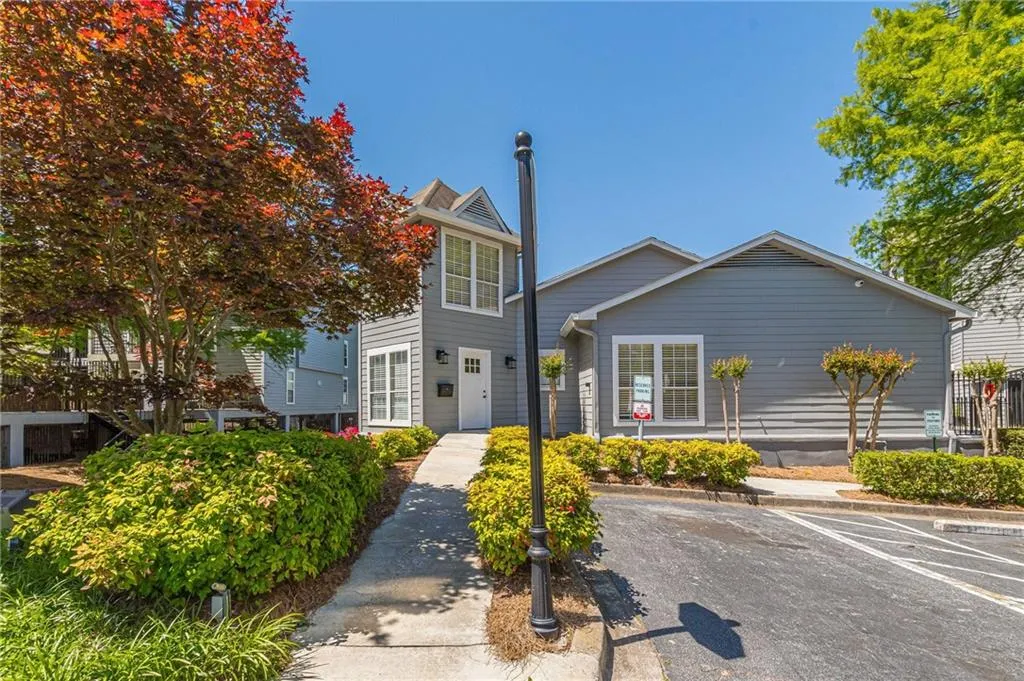 639 Granville Court, Sandy Springs, Georgia 30328, 2 Bedrooms Bedrooms, ,2 BathroomsBathrooms,Residential,Sold,639 Granville Court,7237683