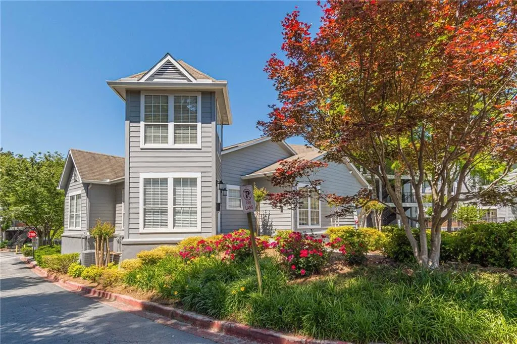 639 Granville Court, Sandy Springs, Georgia 30328, 2 Bedrooms Bedrooms, ,2 BathroomsBathrooms,Residential,Sold,639 Granville Court,7237683