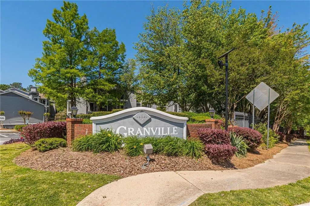 639 Granville Court, Sandy Springs, Georgia 30328, 2 Bedrooms Bedrooms, ,2 BathroomsBathrooms,Residential,Sold,639 Granville Court,7237683