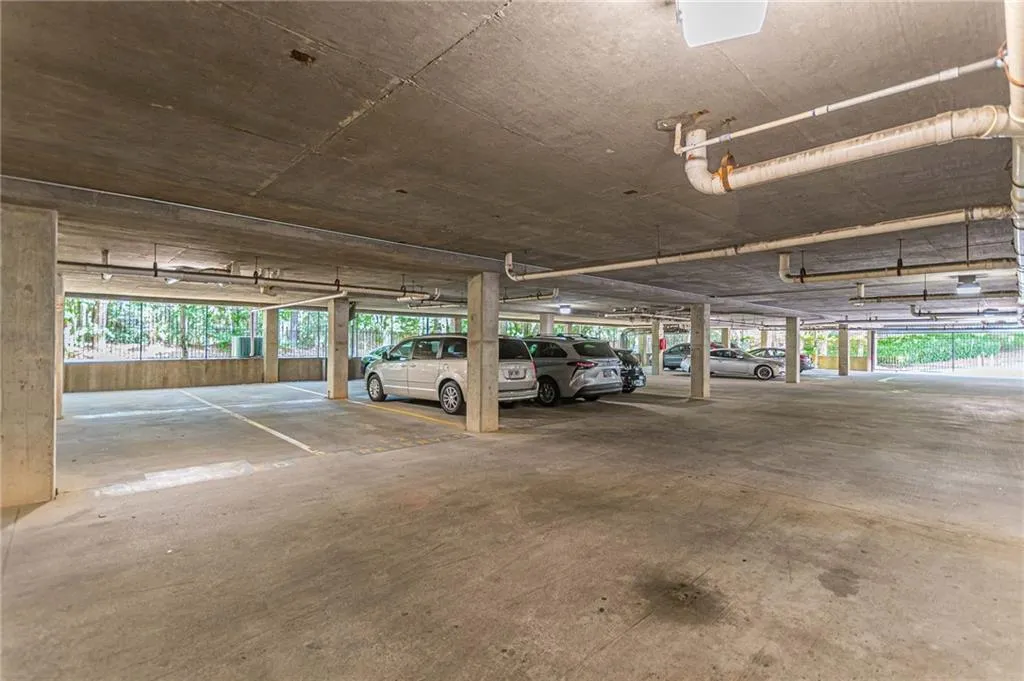 639 Granville Court, Sandy Springs, Georgia 30328, 2 Bedrooms Bedrooms, ,2 BathroomsBathrooms,Residential,Sold,639 Granville Court,7237683