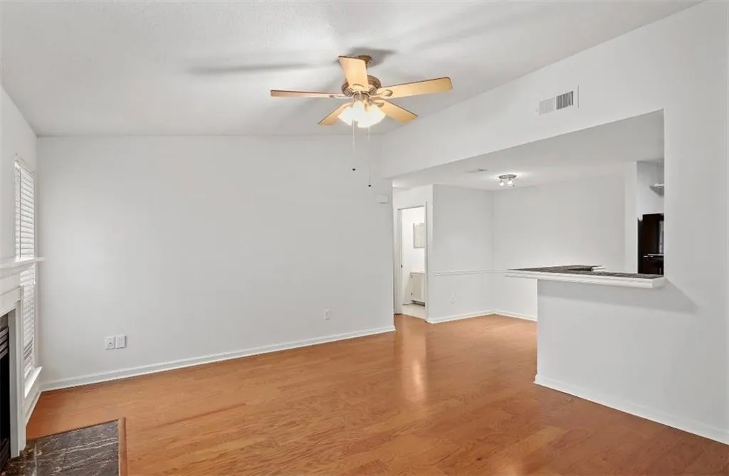 639 Granville Court, Sandy Springs, Georgia 30328, 2 Bedrooms Bedrooms, ,2 BathroomsBathrooms,Residential,Sold,639 Granville Court,7237683