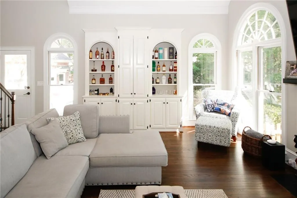 585 Vinington Court, Sandy Springs, Georgia 30350, 6 Bedrooms Bedrooms, ,5 BathroomsBathrooms,Residential,Sold,585 Vinington Court,7204607