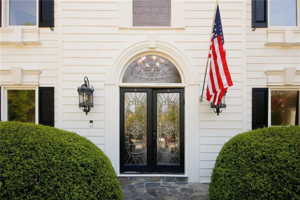 585 Vinington Court, Sandy Springs, Georgia 30350, 6 Bedrooms Bedrooms, ,5 BathroomsBathrooms,Residential,Sold,585 Vinington Court,7204607