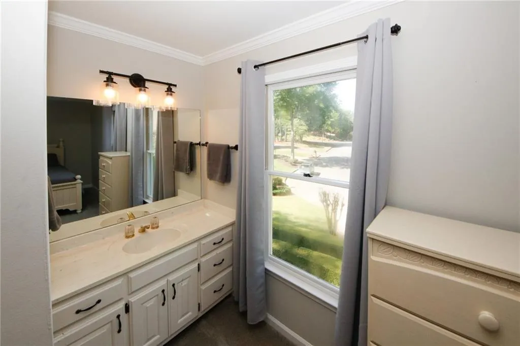 585 Vinington Court, Sandy Springs, Georgia 30350, 6 Bedrooms Bedrooms, ,5 BathroomsBathrooms,Residential,Sold,585 Vinington Court,7204607