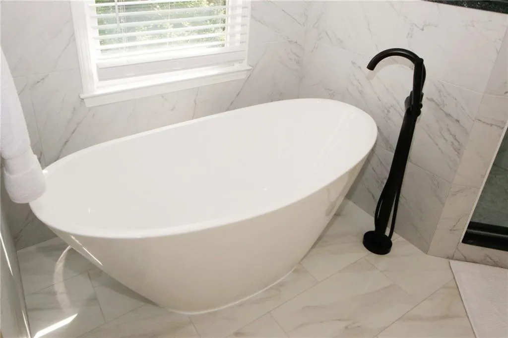 585 Vinington Court, Sandy Springs, Georgia 30350, 6 Bedrooms Bedrooms, ,5 BathroomsBathrooms,Residential,Sold,585 Vinington Court,7204607