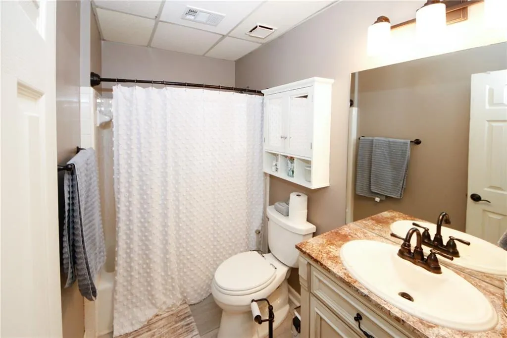 585 Vinington Court, Sandy Springs, Georgia 30350, 6 Bedrooms Bedrooms, ,5 BathroomsBathrooms,Residential,Sold,585 Vinington Court,7204607