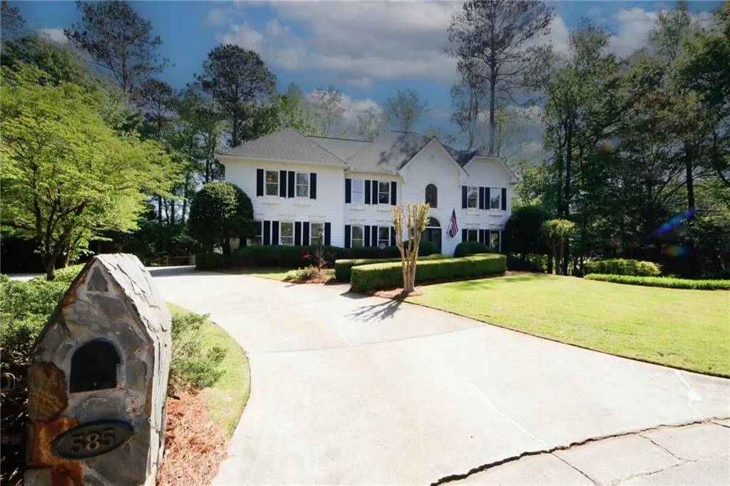 585 Vinington Court, Sandy Springs, Georgia 30350, 6 Bedrooms Bedrooms, ,5 BathroomsBathrooms,Residential,Sold,585 Vinington Court,7204607