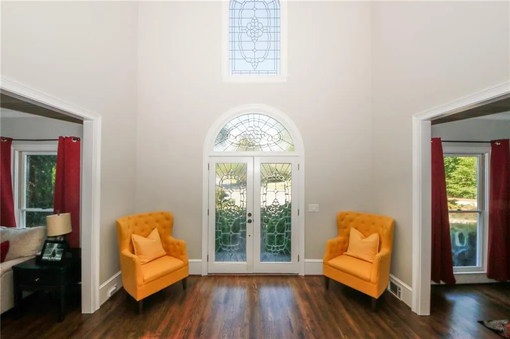 585 Vinington Court, Sandy Springs, Georgia 30350, 6 Bedrooms Bedrooms, ,5 BathroomsBathrooms,Residential,Sold,585 Vinington Court,7204607