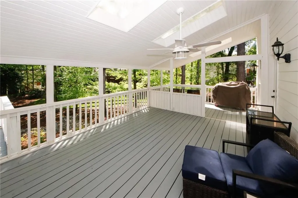 585 Vinington Court, Sandy Springs, Georgia 30350, 6 Bedrooms Bedrooms, ,5 BathroomsBathrooms,Residential,Sold,585 Vinington Court,7204607