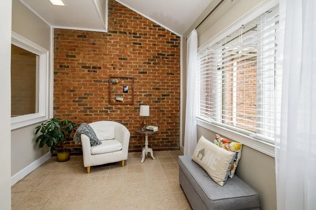 23 Westfair Court, Sandy Springs, Georgia 30328, 3 Bedrooms Bedrooms, ,2 BathroomsBathrooms,Residential,Sold,23 Westfair Court,6630519