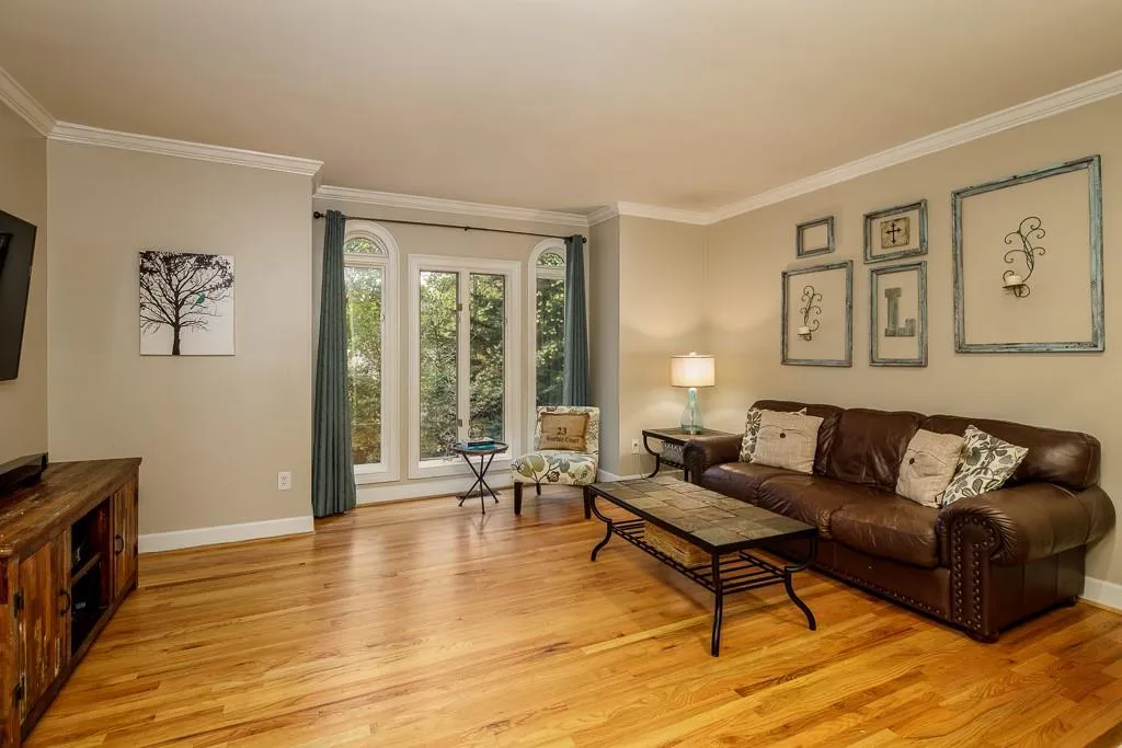 23 Westfair Court, Sandy Springs, Georgia 30328, 3 Bedrooms Bedrooms, ,2 BathroomsBathrooms,Residential,Sold,23 Westfair Court,6630519