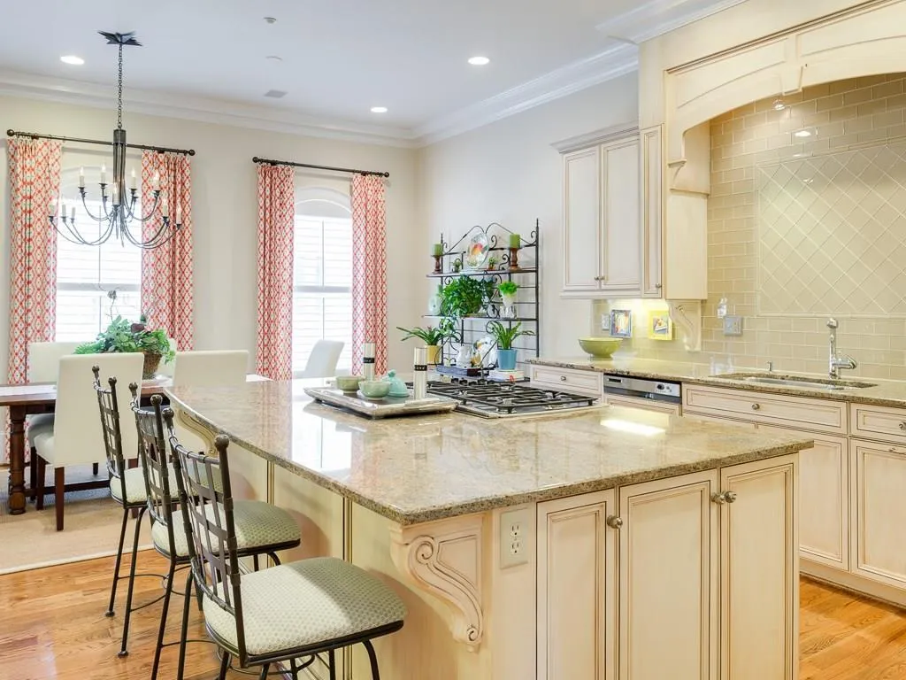 2824 Rumson Court Ne Unit 14, Atlanta, Georgia 30305, 4 Bedrooms Bedrooms, ,4 BathroomsBathrooms,Residential,Sold,2824 Rumson Court Ne Unit 14,5630511