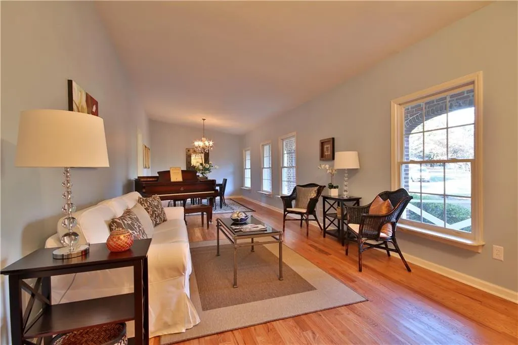 770 Crest Valley Drive, Sandy Springs, Georgia 30327, 5 Bedrooms Bedrooms, ,3 BathroomsBathrooms,Residential,Sold,770 Crest Valley Drive,6529188