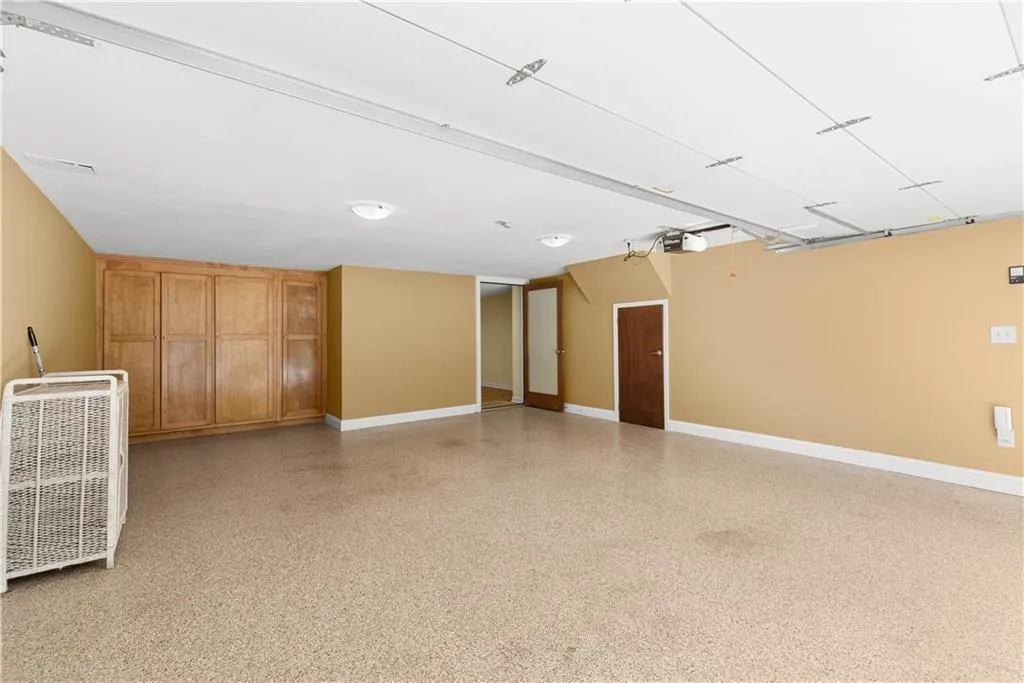 7 Forest Ridge Court, Sandy Springs, Georgia 30350, 3 Bedrooms Bedrooms, ,2 BathroomsBathrooms,Residential,Sold,7 Forest Ridge Court,6765445