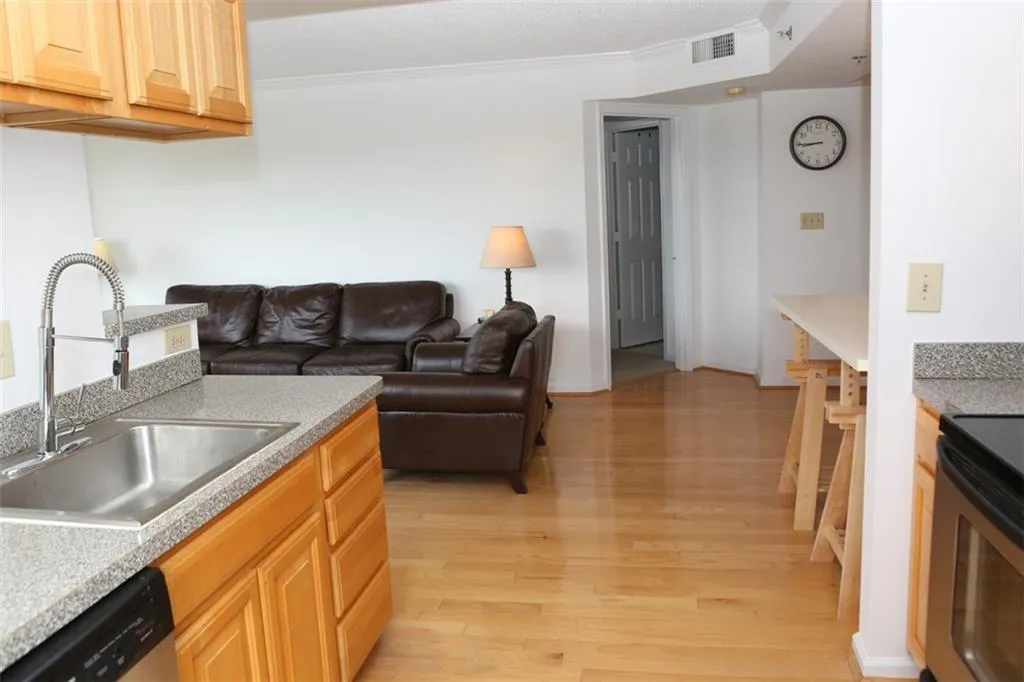 795 Hammond Drive Unit 1408, Sandy Springs, Georgia 30328, 1 Bedroom Bedrooms, ,1 BathroomBathrooms,Residential,Sold,795 Hammond Drive Unit 1408,6853681
