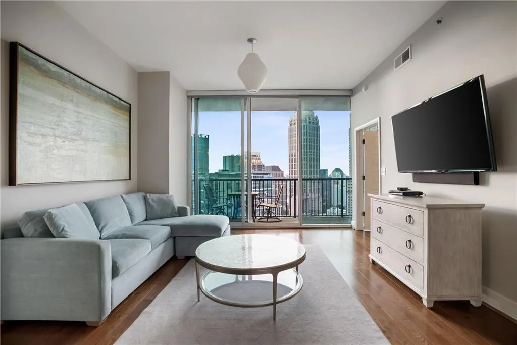 1080 Peachtree Street Ne Unit 2315, Atlanta, Georgia 30309, 2 Bedrooms Bedrooms, ,2 BathroomsBathrooms,Residential,For Sale,1080 Peachtree Street Ne Unit 2315,7625355