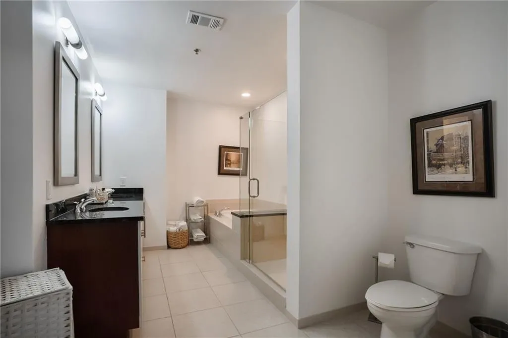 1080 Peachtree Street Ne Unit 2315, Atlanta, Georgia 30309, 2 Bedrooms Bedrooms, ,2 BathroomsBathrooms,Residential,For Sale,1080 Peachtree Street Ne Unit 2315,7625355