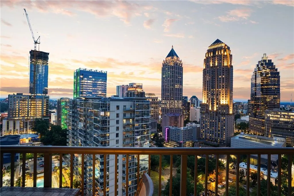 1080 Peachtree Street Ne Unit 2315, Atlanta, Georgia 30309, 2 Bedrooms Bedrooms, ,2 BathroomsBathrooms,Residential,For Sale,1080 Peachtree Street Ne Unit 2315,7625355