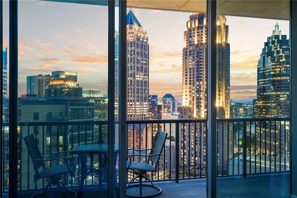 1080 Peachtree Street Ne Unit 2315, Atlanta, Georgia 30309, 2 Bedrooms Bedrooms, ,2 BathroomsBathrooms,Residential,For Sale,1080 Peachtree Street Ne Unit 2315,7625355