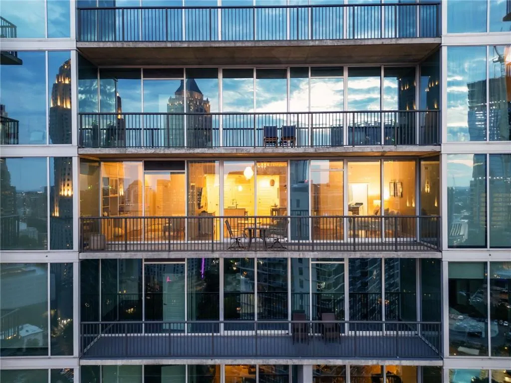 1080 Peachtree Street Ne Unit 2315, Atlanta, Georgia 30309, 2 Bedrooms Bedrooms, ,2 BathroomsBathrooms,Residential,For Sale,1080 Peachtree Street Ne Unit 2315,7625355