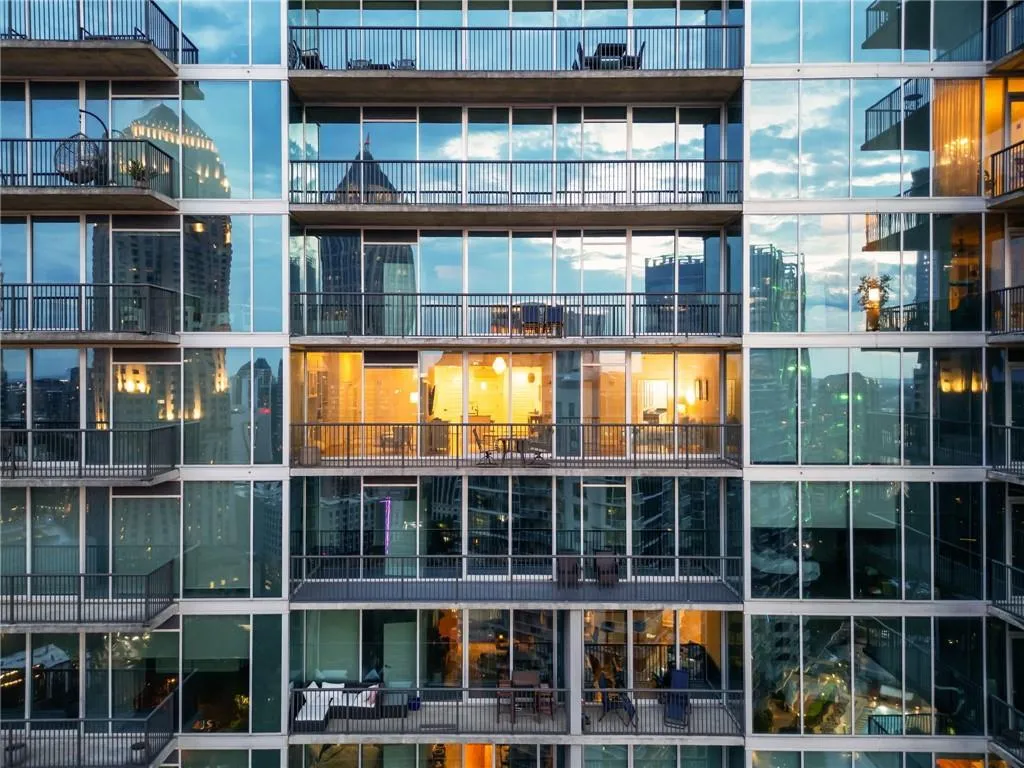 1080 Peachtree Street Ne Unit 2315, Atlanta, Georgia 30309, 2 Bedrooms Bedrooms, ,2 BathroomsBathrooms,Residential,For Sale,1080 Peachtree Street Ne Unit 2315,7625355