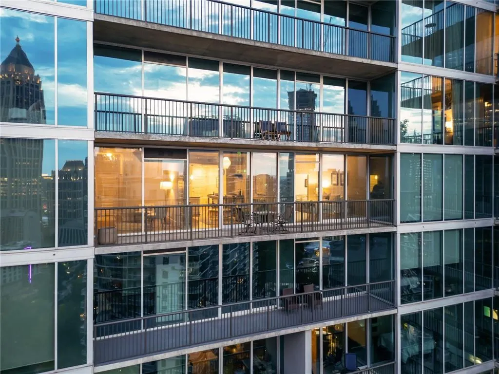 1080 Peachtree Street Ne Unit 2315, Atlanta, Georgia 30309, 2 Bedrooms Bedrooms, ,2 BathroomsBathrooms,Residential,For Sale,1080 Peachtree Street Ne Unit 2315,7625355