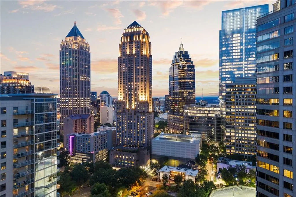 1080 Peachtree Street Ne Unit 2315, Atlanta, Georgia 30309, 2 Bedrooms Bedrooms, ,2 BathroomsBathrooms,Residential,For Sale,1080 Peachtree Street Ne Unit 2315,7625355