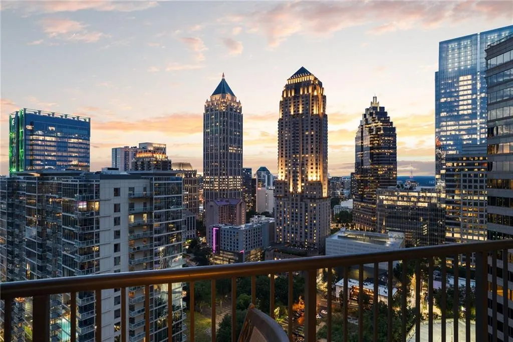 1080 Peachtree Street Ne Unit 2315, Atlanta, Georgia 30309, 2 Bedrooms Bedrooms, ,2 BathroomsBathrooms,Residential,For Sale,1080 Peachtree Street Ne Unit 2315,7625355