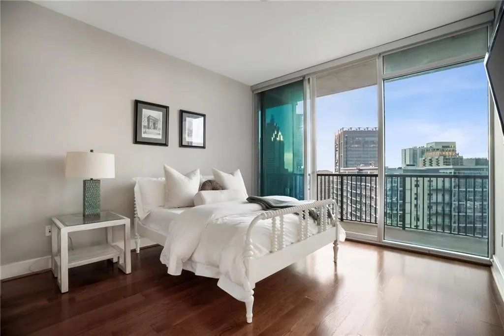 1080 Peachtree Street Ne Unit 2315, Atlanta, Georgia 30309, 2 Bedrooms Bedrooms, ,2 BathroomsBathrooms,Residential,For Sale,1080 Peachtree Street Ne Unit 2315,7625355