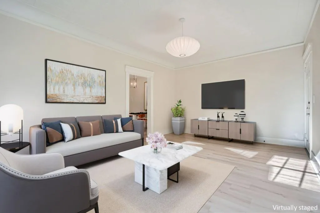 Virtually staged showing an open and flowing floor plan