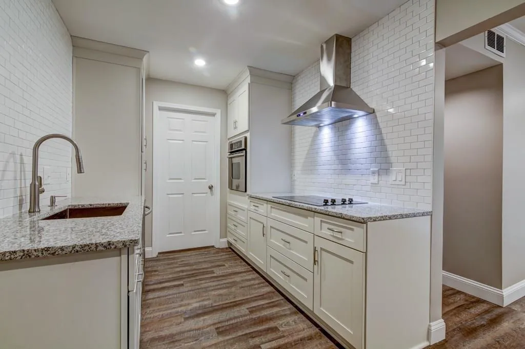 5143 Roswell Road Unit 4, Atlanta, Georgia 30342, 2 Bedrooms Bedrooms, ,1 BathroomBathrooms,Residential,Sold,5143 Roswell Road Unit 4,6093165