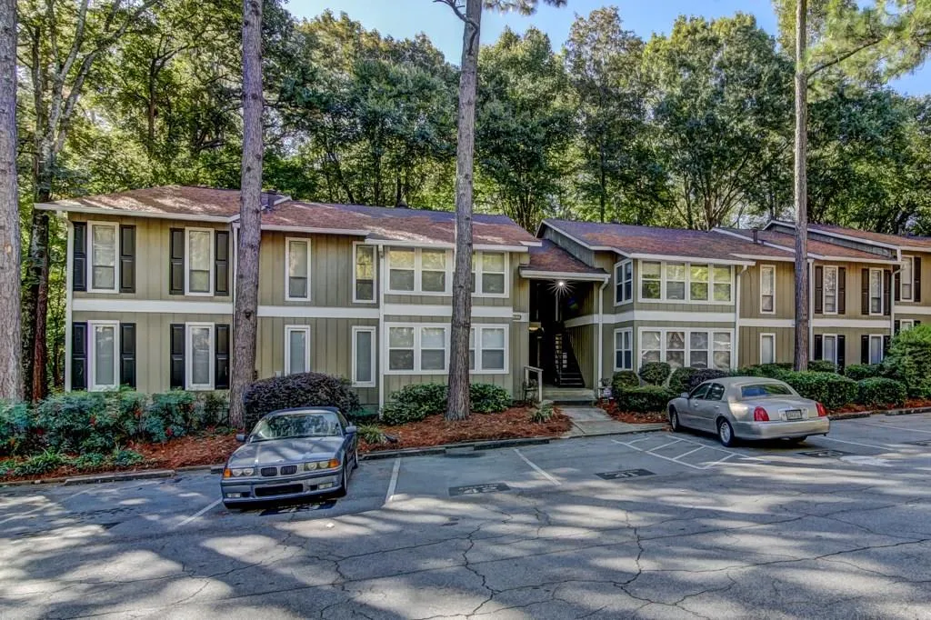 5143 Roswell Road Unit 4, Atlanta, Georgia 30342, 2 Bedrooms Bedrooms, ,1 BathroomBathrooms,Residential,Sold,5143 Roswell Road Unit 4,6093165