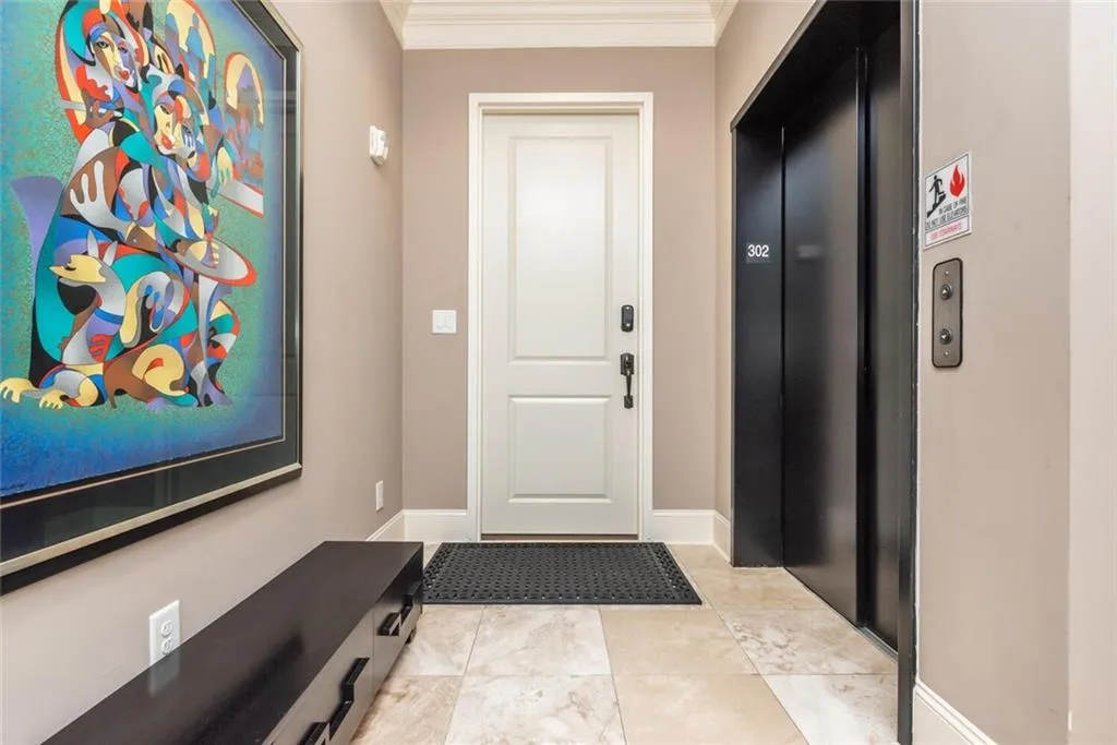 6060 City Walk Lane Unit 302, Sandy Springs, Georgia 30328, 3 Bedrooms Bedrooms, ,3 BathroomsBathrooms,Residential,Sold,6060 City Walk Lane Unit 302,6948333