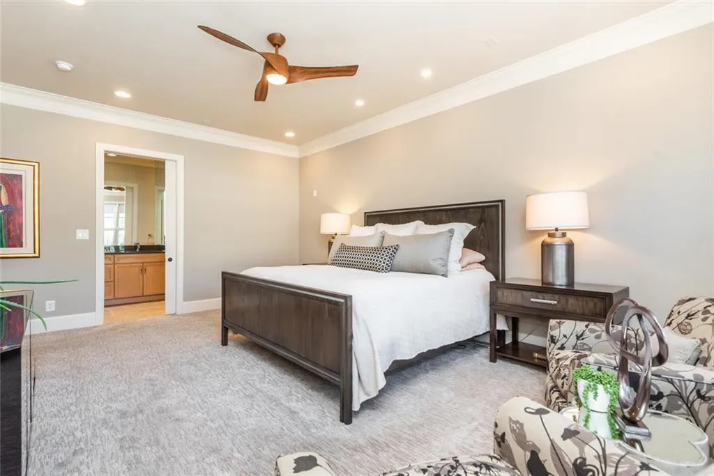 6060 City Walk Lane Unit 302, Sandy Springs, Georgia 30328, 3 Bedrooms Bedrooms, ,3 BathroomsBathrooms,Residential,Sold,6060 City Walk Lane Unit 302,6948333