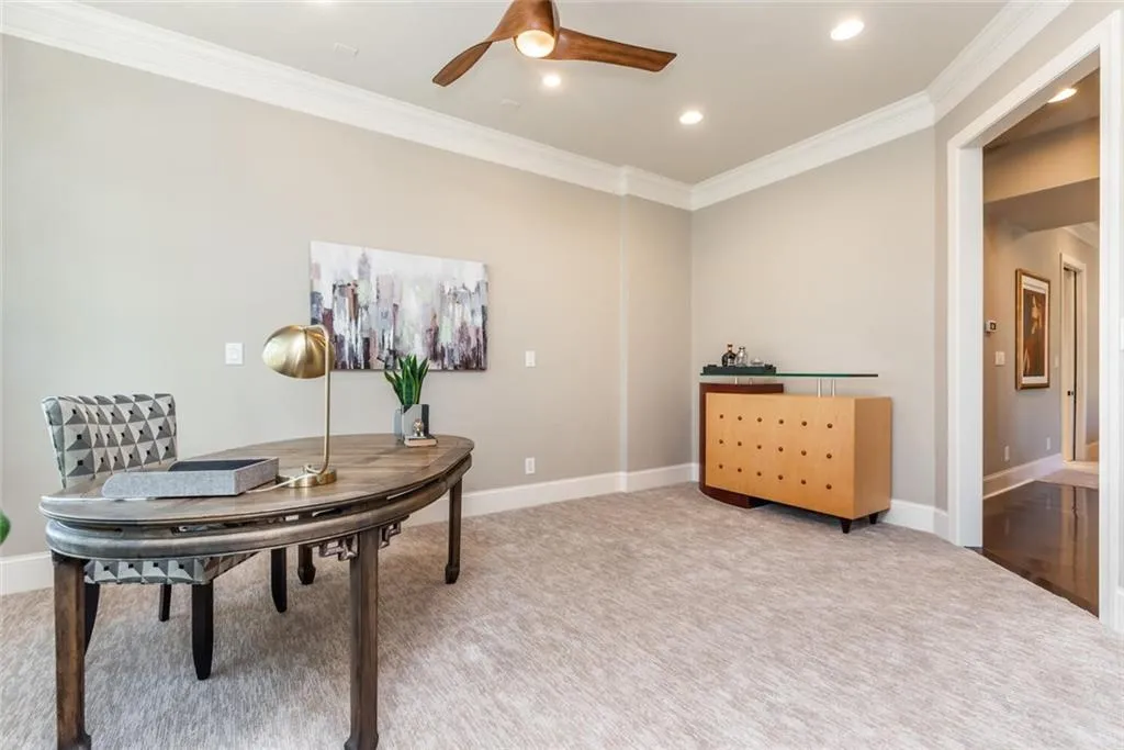 6060 City Walk Lane Unit 302, Sandy Springs, Georgia 30328, 3 Bedrooms Bedrooms, ,3 BathroomsBathrooms,Residential,Sold,6060 City Walk Lane Unit 302,6948333