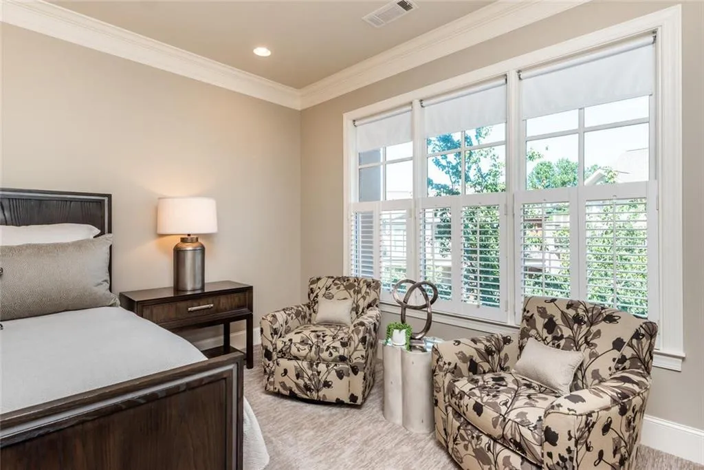 6060 City Walk Lane Unit 302, Sandy Springs, Georgia 30328, 3 Bedrooms Bedrooms, ,3 BathroomsBathrooms,Residential,Sold,6060 City Walk Lane Unit 302,6948333