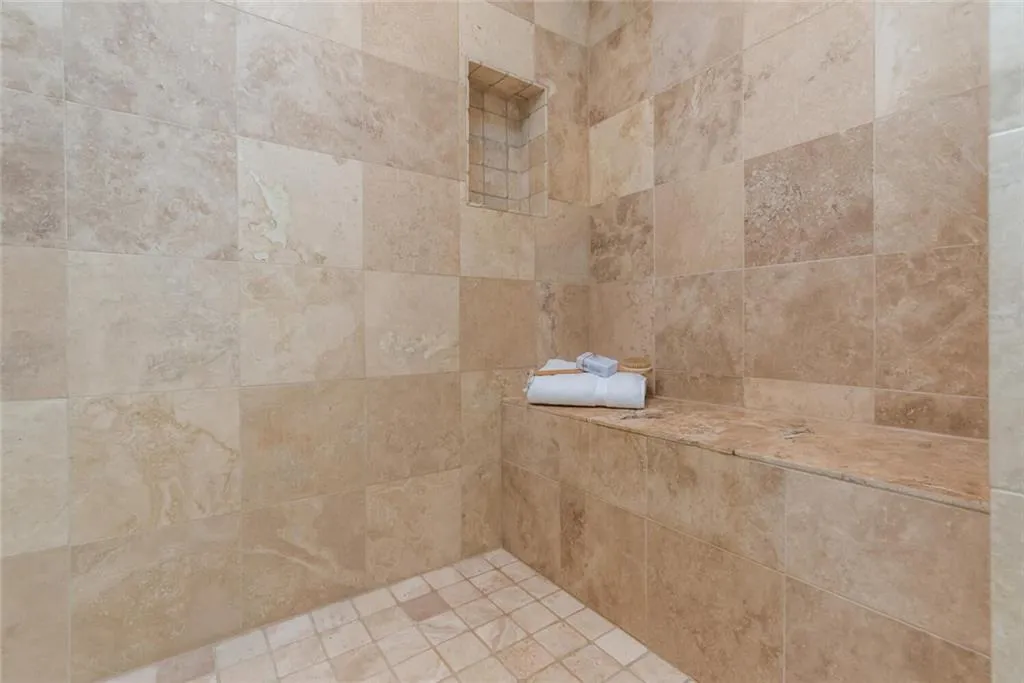 6060 City Walk Lane Unit 302, Sandy Springs, Georgia 30328, 3 Bedrooms Bedrooms, ,3 BathroomsBathrooms,Residential,Sold,6060 City Walk Lane Unit 302,6948333