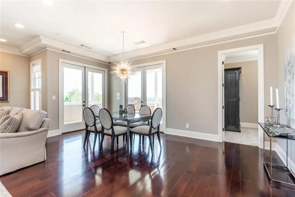 6060 City Walk Lane Unit 302, Sandy Springs, Georgia 30328, 3 Bedrooms Bedrooms, ,3 BathroomsBathrooms,Residential,Sold,6060 City Walk Lane Unit 302,6948333