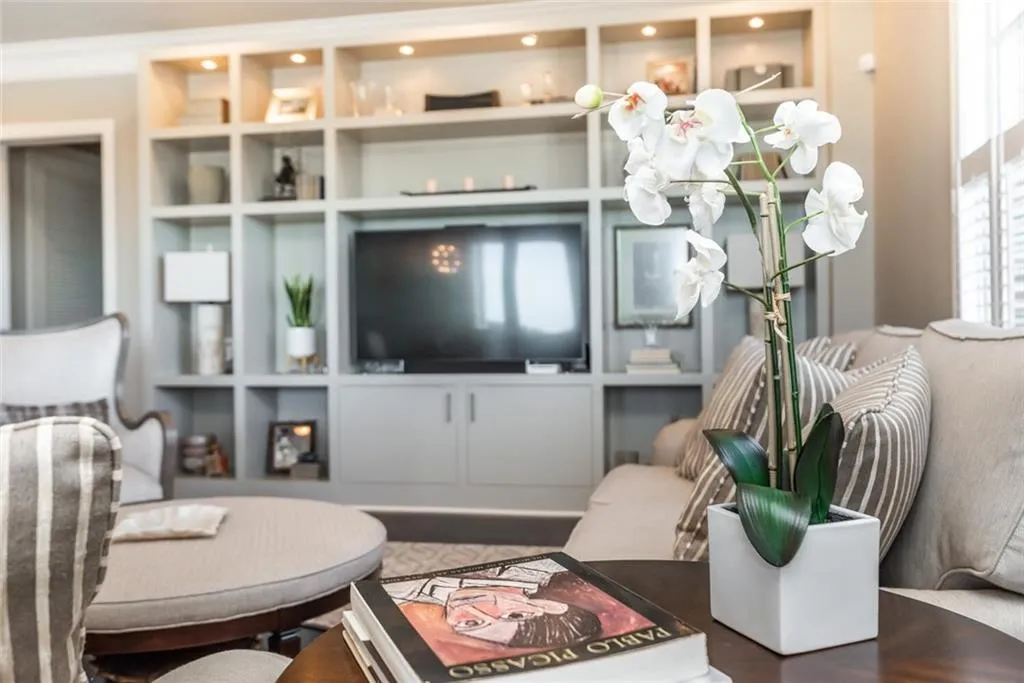 6060 City Walk Lane Unit 302, Sandy Springs, Georgia 30328, 3 Bedrooms Bedrooms, ,3 BathroomsBathrooms,Residential,Sold,6060 City Walk Lane Unit 302,6948333