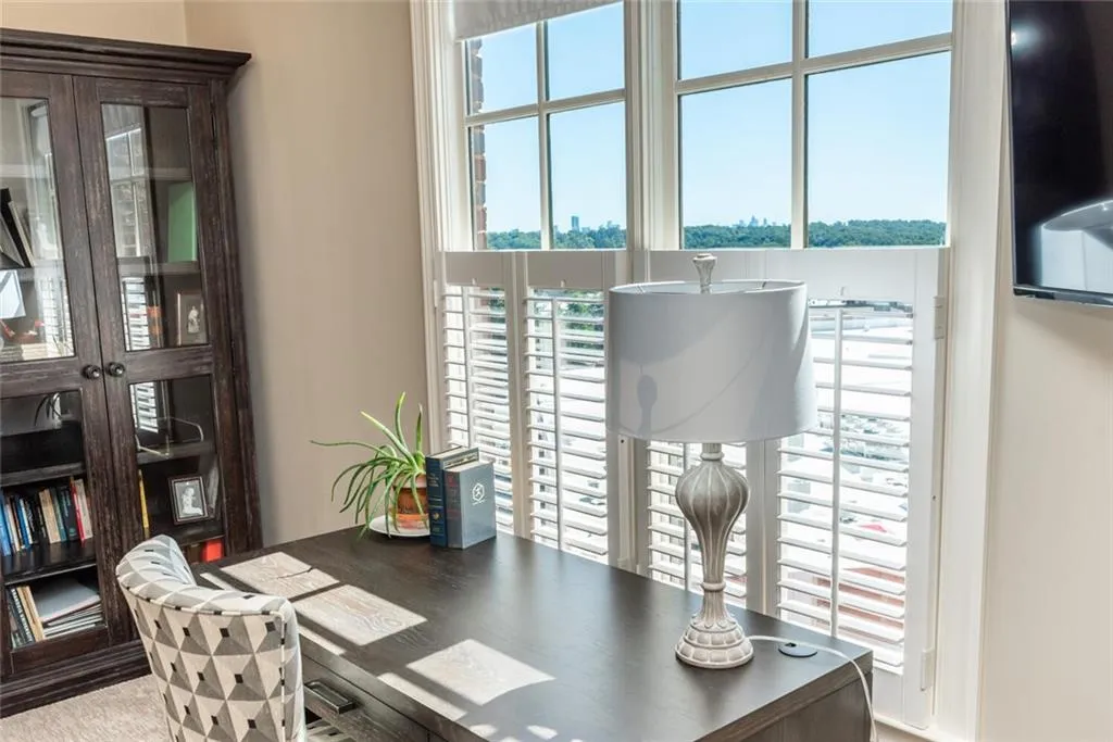 6060 City Walk Lane Unit 302, Sandy Springs, Georgia 30328, 3 Bedrooms Bedrooms, ,3 BathroomsBathrooms,Residential,Sold,6060 City Walk Lane Unit 302,6948333