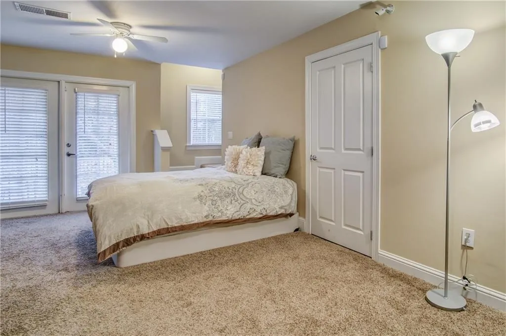 5570 Glenridge Park, Atlanta, Georgia 30342, 2 Bedrooms Bedrooms, ,2 BathroomsBathrooms,Residential,Sold,5570 Glenridge Park,5966691