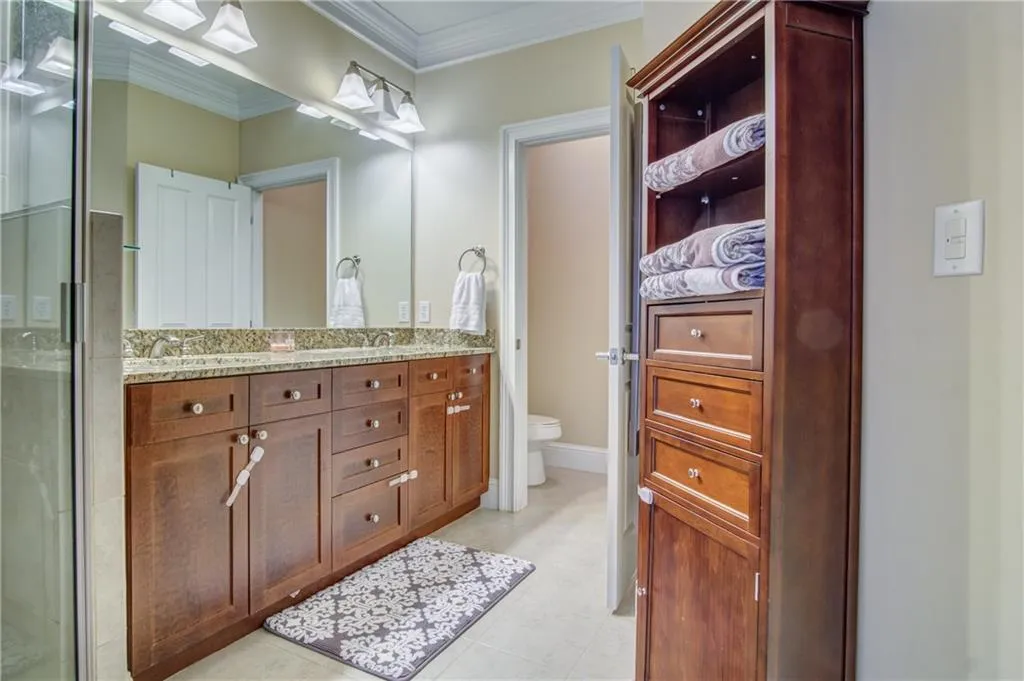 5570 Glenridge Park, Atlanta, Georgia 30342, 2 Bedrooms Bedrooms, ,2 BathroomsBathrooms,Residential,Sold,5570 Glenridge Park,5966691
