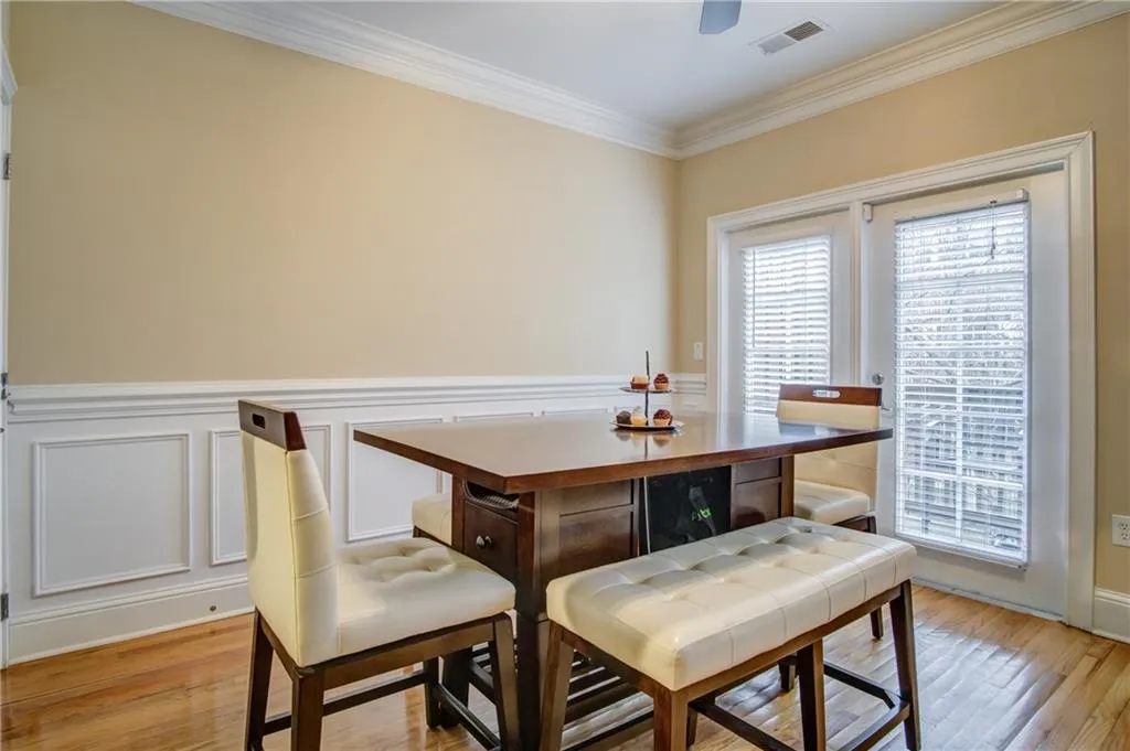 5570 Glenridge Park, Atlanta, Georgia 30342, 2 Bedrooms Bedrooms, ,2 BathroomsBathrooms,Residential,Sold,5570 Glenridge Park,5966691
